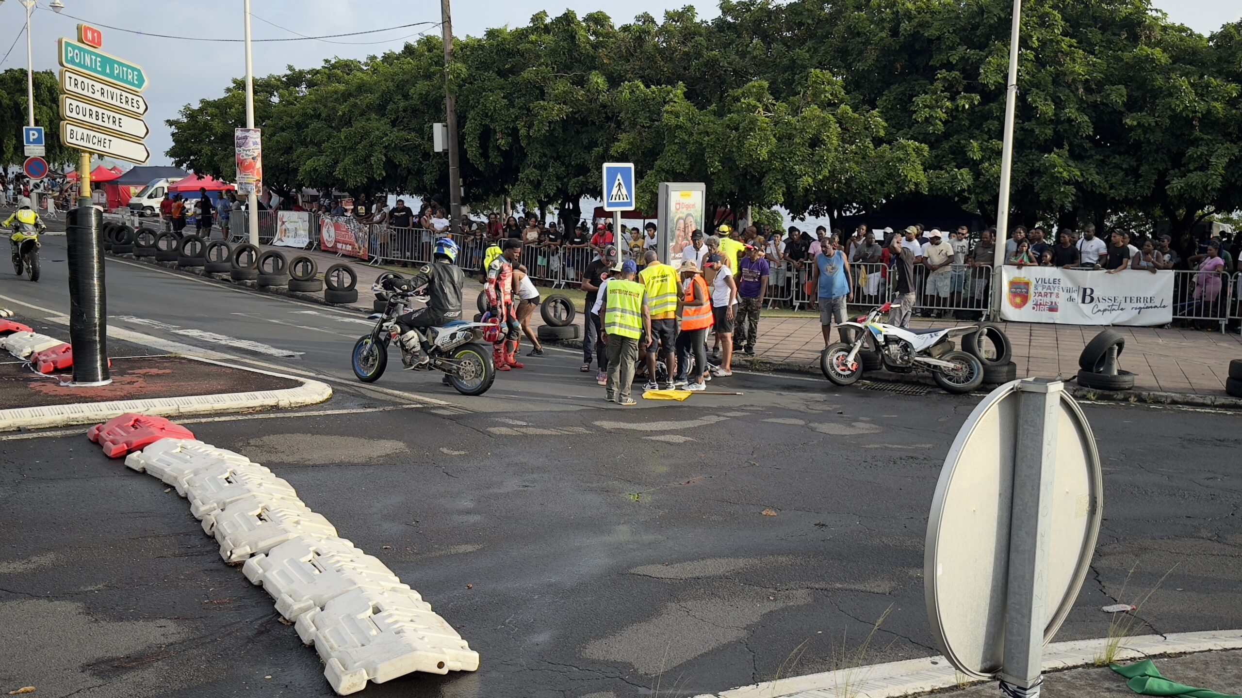 Accident lors du Grand Prix Départemental de Super Motard à Basse-Terre